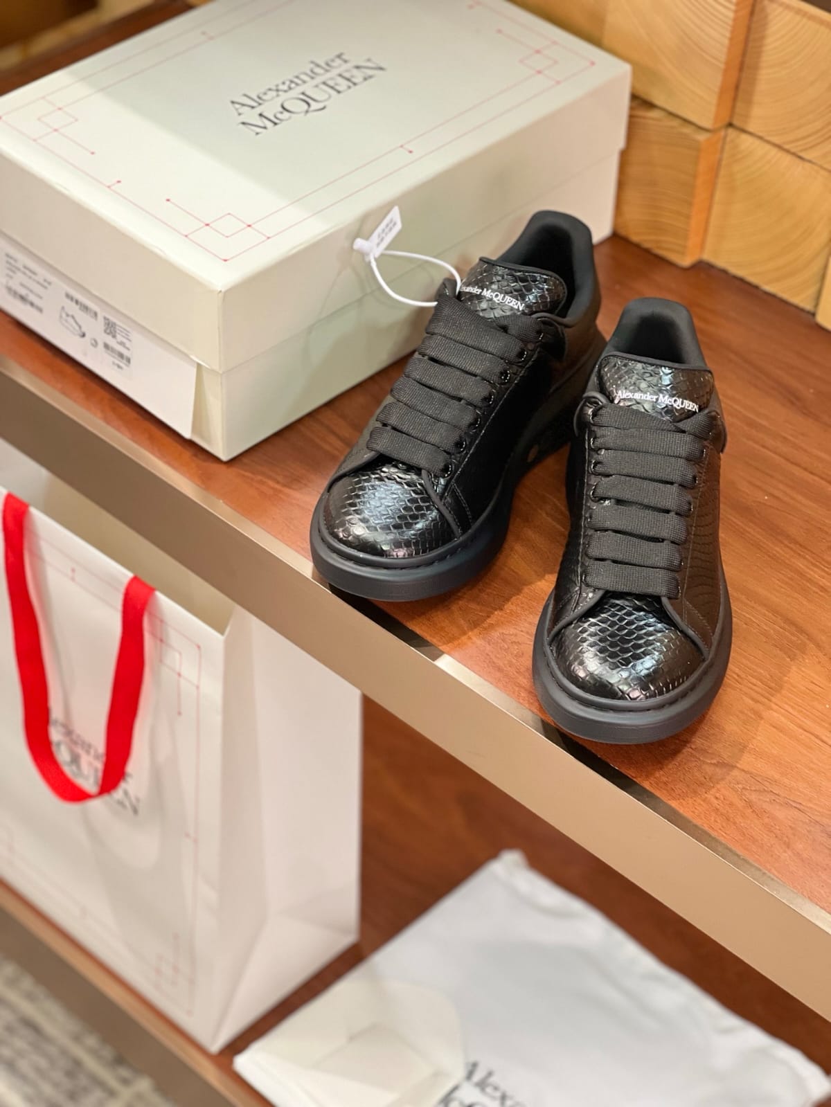 Alexander McQueen Luxury Shoes